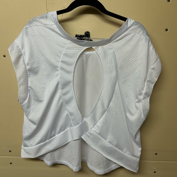 2/$20❤️- SHIRT | Women’s Shein athletic top size medium - Picture 6 of 7